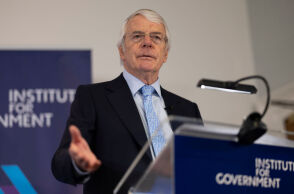 Τζον Μέιτζορ για Τζόνσον