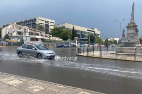 Ξεκίνησε η κακοκαιρία: Άνοιξαν οι ουρανοί στη Θεσσαλονίκη