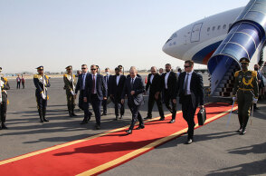 Ο Πούτιν στην Τεχεράνη κατέβηκε από το αεροπλάνο και άρχισε να κουτσαίνει