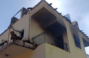 Το σπίτι της Ελένης Γερασιμίδου την Παλλήνη έχει υποστεί ζημιές από τη φωτιά