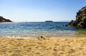 Eurostat: Οι ελληνικές παραλίες είναι από τις καθαρότερες της Ευρώπης για κολύμβηση