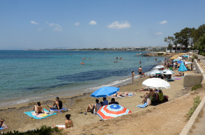 Παραλία με κόσμο