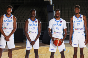 Ο Γιάννης Αντετοκούνμπο και τα αδέλφια του