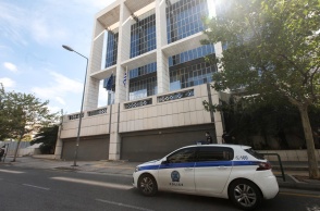 Περιπολικό έξω από το κτίριο του Εφετείου Αθηνών