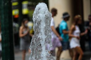 Ζέστη στο κέντρο της Αθήνας σήμερα Τετάρτη (17/8)