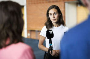 Φινλανδία: Η πρωθυπουργός ζητεί συγγνώμη για μια φωτογραφία από πάρτι στην επίσημη κατοικία της	