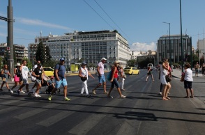 Κορωνοϊός: «Ανεπίτρεπτο οι 50 θάνατοι την ημέρα», λέει ο Καπραβέλος
