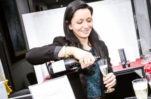 La Repubblica: Ρωσίδα κατάσκοπος σε βάση του ΝΑΤΟ για 10 χρόνια