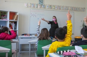 Συνεδριάζει η επιτροπή των ειδικών για τον κορωνοϊό για το άνοιγμα των σχολείων