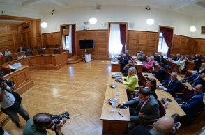 Εξεταστική Επιτροπή για τις τηλεφωνικές παρακολουθήσεις