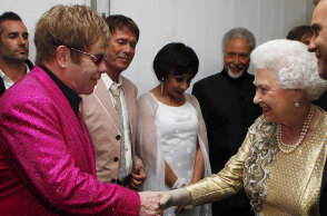 Έλτον Τζον και βασίλισσα Ελισάβετ