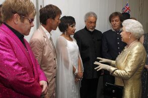 Ο καλλιτεχνικός κόσμος αποχαιρετά τη Βασίλισσα Ελισάβετ 