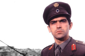 Ο ηθοποιός Κώστας Καζάκος έφυγε από τη ζωή σε ηλικία 87 ετών, αφήνοντας πίσω του σπουδαία παρακαταθήκη