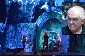 Οι Manowar επί σκηνής (κεντρική) - Ο Κώστας Καζάκος (ένθετη)