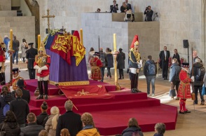 Βασίλισσα Ελισάβετ: Το παρασκήνιο με τις προσκλήσεις στην κηδεία - Ποιοι δεν καλέστηκαν