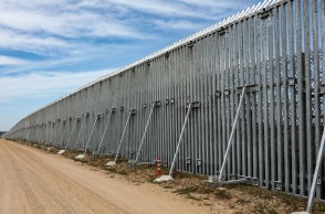Θεοδωρικάκος: Χθες επιχείρησαν να περάσουν από Έβρο 1.500 «παράνομοι» μετανάστες