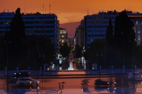 Επικίνδυνα καιρικά σκαμπανεβάσματα τον Οκτώβρη - Από ζέστη σε καταιγίδες