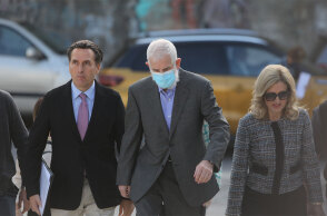 Στα δικαστήρια ο Πέτρος Φιλιππίδης