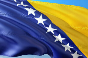 Η Κομισιόν προτείνει τη Βοσνία για ένταξη στην Ευρωπαϊκή Ένωση