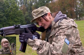 Γυναίκες υπηρετούν στον ουκρανικό στρατό και πολεμούν τους Ρώσους