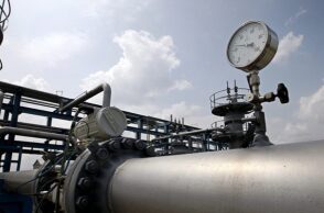  Κοινές προμήθειες, αγορά φυσικού αερίου: οι εναλλακτικές που εξετάζει η ΕΕ για τον περιορισμό των τιμών της ενέργειας