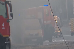 Σκόνη, καπνός και συντρίμμια στο Κίεβο μετά τις ρωσικές επιθέσεις με drones