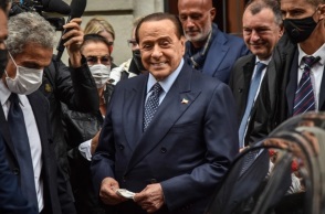 Μπερλουσκόνι: «Θα είμαι σύμβουλος της Μελόνι, μου το ζήτησε η ίδια»