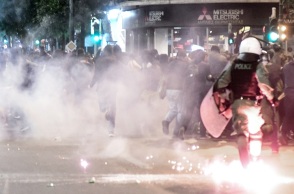 Επεισόδια στο κέντρο της Αθήνας μετά την πορεία προς το ΑΤ Ομόνοιας