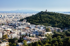 Στο επίκεντρο για επενδυτές η αγορά ακινήτων στην Ελλάδα