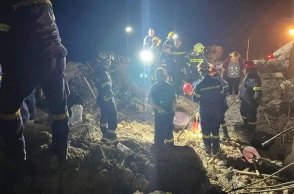 Πώς έγινε η τραγωδία με τον βράχο που καταπλάκωσε τα ενοικιαζόμενα στην Κρήτη