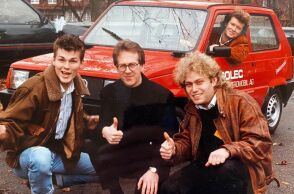 H μπάντα Α Ha με Fiat Panda