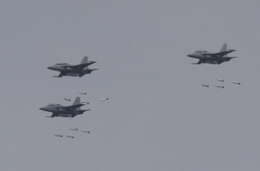 Η Νότια Κορέα απογειώνει εσπευσμένα μαχητικά, καθώς λέει πως εντόπισε κάπου 180 στρατιωτικά αεροσκάφη της Βόρειας Κορέας κοντά στα σύνορα