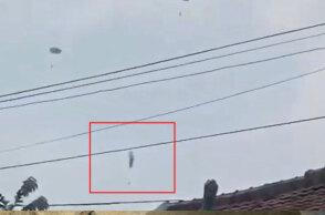 Αλεξιπτωτιστής στην Ινδονησία έπεσε από ύψος 500 μέτρων και επέζησε