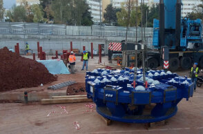 Ο πρώτος μετροπόντικας για τη Γραμμή 4 του Μετρό στην Κατεχάκη