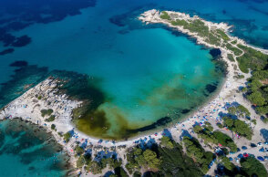 Η παραλία Καρύδι στη Χαλκιδική