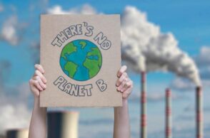 Πιο κοντά σε συμφωνία για ταμείο «ζημιών και απωλειών» στην COP27