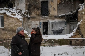 Ουκρανία: Οι κάτοικοι ενός κρύου χωριού απολαμβάνουν το ζεστό μπάνιο της τοιχογραφίας του Μπάνκσι	