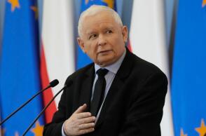 Ο ισχυρός άνδρας της Πολωνίας βρήκε την αιτία της υπογεννητικότητας: Φταίνε οι γυναίκες που πίνουν	