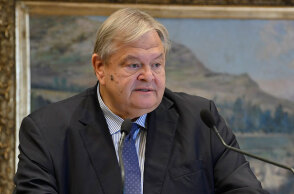 Ο Ευάγγελος Βενιζέλος δήλωσε ότι «τις μεγάλες αποφάσεις τις έχουν λάβει κυβερνήσεις συνεργασίας»