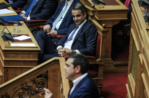 Δημοσκόπηση Pulse για τον ΣΚΑΪ: Στις 7 μονάδες η διαφορά της ΝΔ από τον ΣΥΡΙΖΑ 