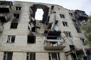 Βομβαρδισμένο κτίριο στο Χάρκοβο της Ουκρανίας