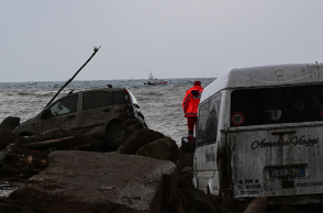 Εικόνες από το νησί Ίσκια μετά τη φονική κατολίσθηση