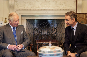 Ο Κυριάκος Μητσοτάκης μαζί με τον βασιλιά Κάρολο