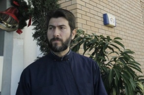 Νέα αντίδραση π. Αντώνιου:  «Τα ράσα μου δεν έχουν τσέπες»