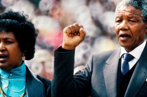 Σαν σήμερα 5 Δεκεμβρίου πέθανε ο Νέλσον Μαντέλα