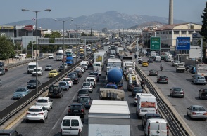 Αυτοκίνητα «κολλημένα» στην κίνηση στον Κηφισό