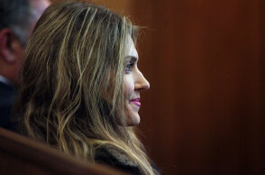 Η Εύα Καϊλή ελέγχεται για το σκάνδαλο διαφθοράς με το Κατάρ στο Ευρωκοινοβούλιο