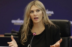 Οι Σοσιαλιστές διέγραψαν την Εύα Καϊλή από την Ευρωομάδα