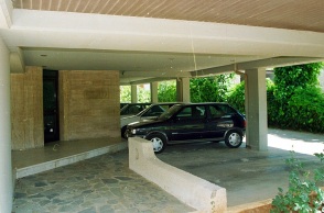 Έρχεται τροπολογία για τις θέσεις πάρκινγκ στις πιλοτές