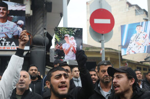 Δεν τα κατάφερε ο 16χρονος Ρομά στη Θεσσαλονίκη, τον οποίο πυροβόλησε ο αστυνομικός στην καταδίωξη